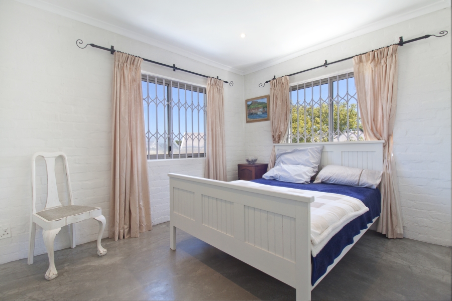 4 Bedroom Property for Sale in Kommetjie Western Cape